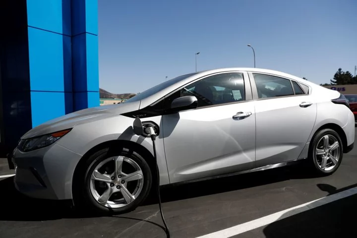 US opens probe into 73,000 Chevrolet Volt cars over loss of power