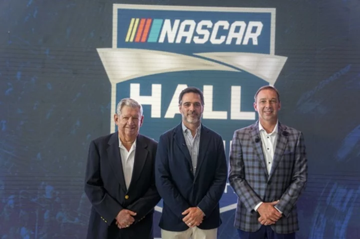 Jimmie Johnson, crew chief Chad Knaus join Donnie Allison as NASCAR Hall of Fame selections