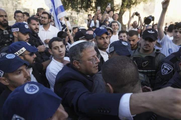 Extremist Israel Cabinet minister visits sensitive Jerusalem holy site