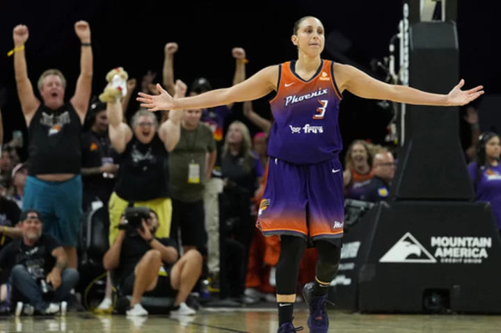 Taurasi becomes first player in WNBA history with 10,000 points