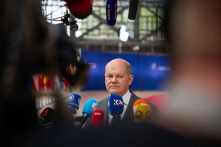 German Voters Sour on Scholz as Coalition Support Hits New Low