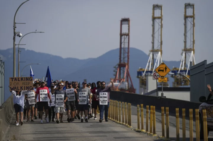 Weeklong dock strike on Canada's west coast is starting to pinch small businesses, experts say