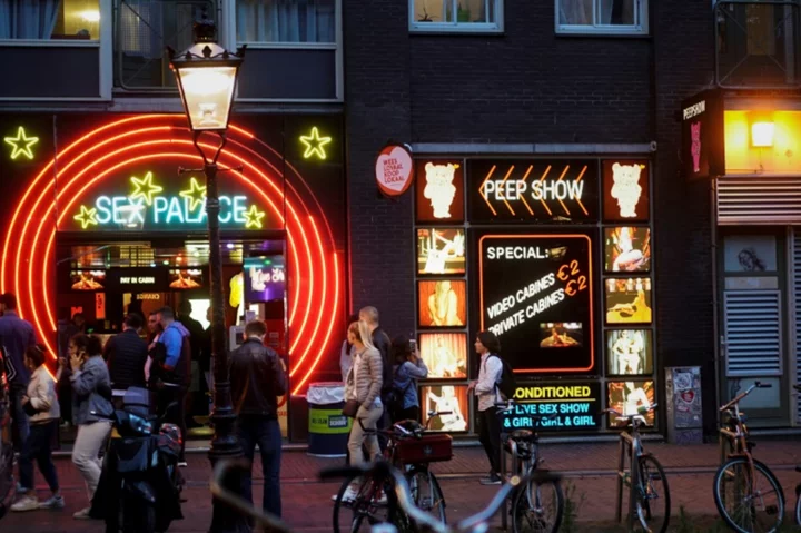 Amsterdam sex workers protest planned 'erotic centre'