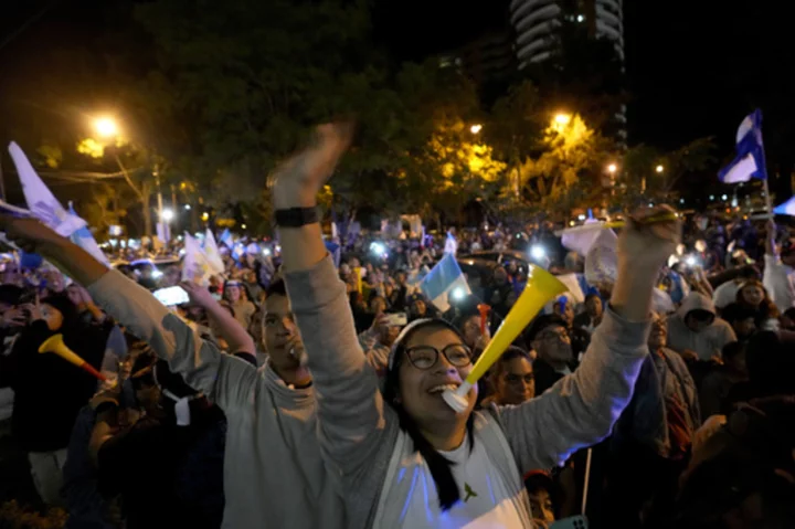 Guatemala elects progressive Arévalo as president, but efforts afoot to keep him from taking office