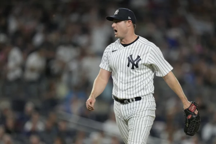 Wagging his finger at the Mariners, Cole stops the Yankees' 4-game skid with a 3-1 win