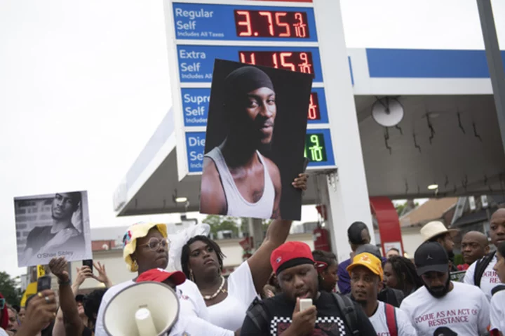 Person in connection with dancer's stabbing death at Brooklyn gas station is in custody, police say