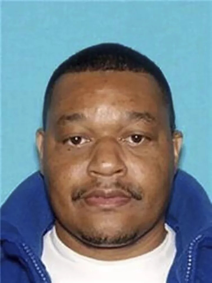 Memphis police search for suspect after 3 women and girl killed and teen girl wounded in shootings