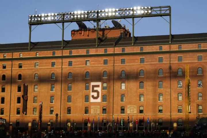 Orioles announce new 30-year deal to stay at Camden Yards