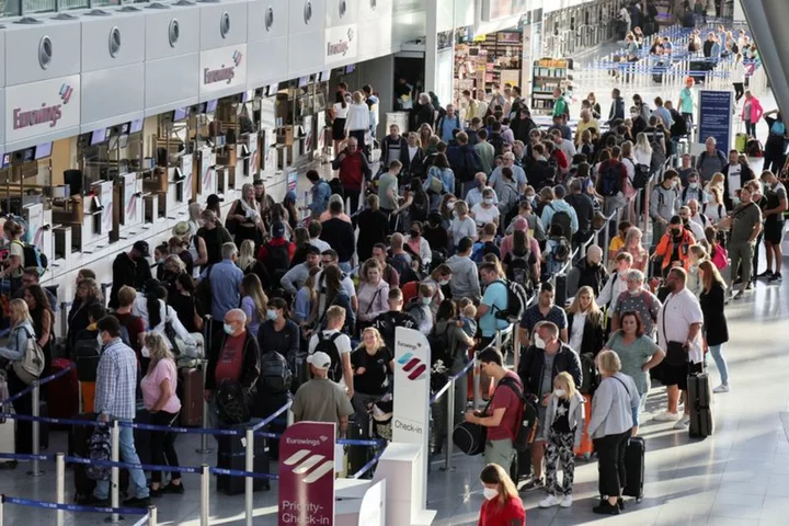 Airlines say ready to avoid repeat of summer travel chaos