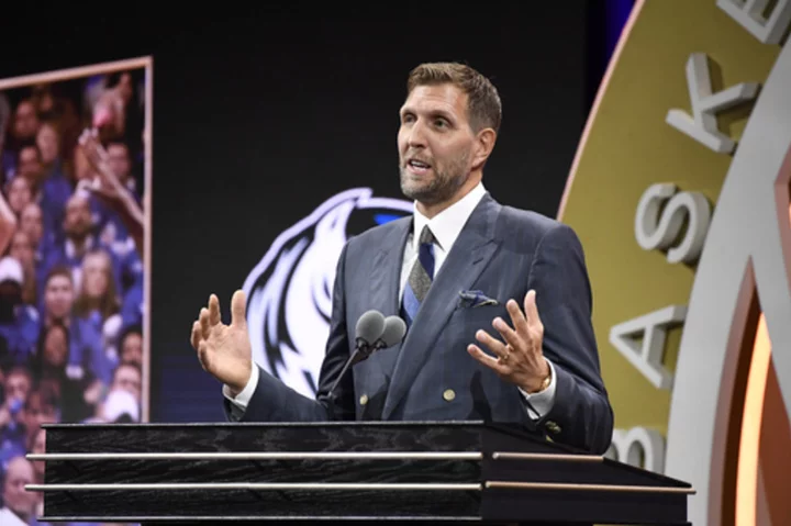 Nowitzki, Gasol, Parker give international flavor to Basketball Hall of Fame enshrinement