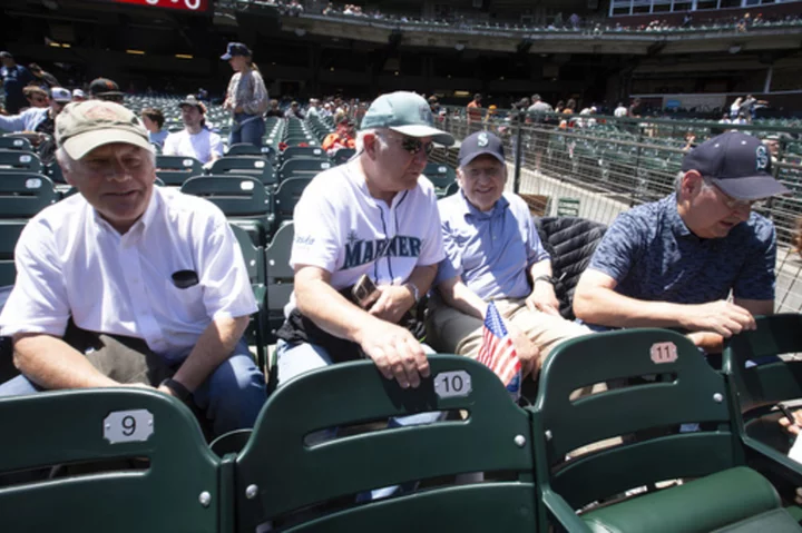 Mariners fan travels to Giants' waterfront ballpark, fondly remembering time there with slain son