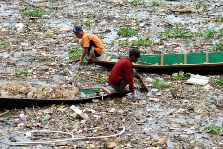 Countries tussle at 'rocky' global plastic talks