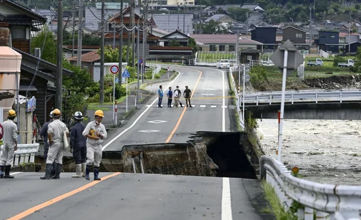 Typhoon Lan makes landfall in Japan, thousands urged to seek safety