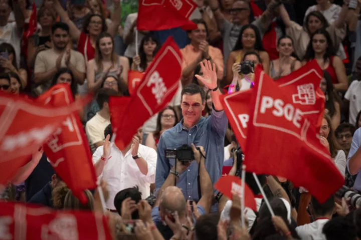 Spaniards vote in an election that could oust a leftist coalition and herald a return to the right