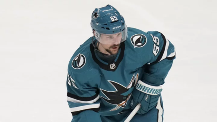 Penguins acquire 3-time Norris Trophy-winning defenseman Erik Karlsson in a trade with the Sharks