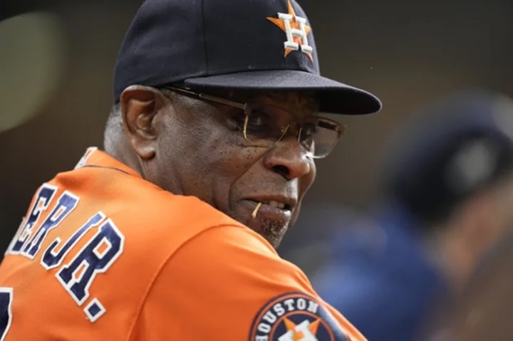 Dusty Baker tells newspaper he is retiring as manager of the Houston Astros