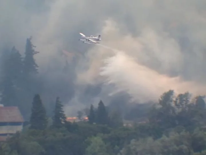 Washington's Tunnel 5 Fire burns structures, forces hundreds from homes