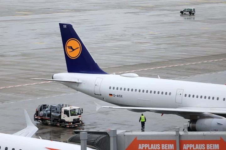 Lufthansa Upbeat on Outlook as Travel Boom Seen Continuing