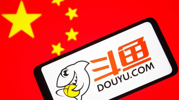 China: DouYu founder, investment guru 'detained'