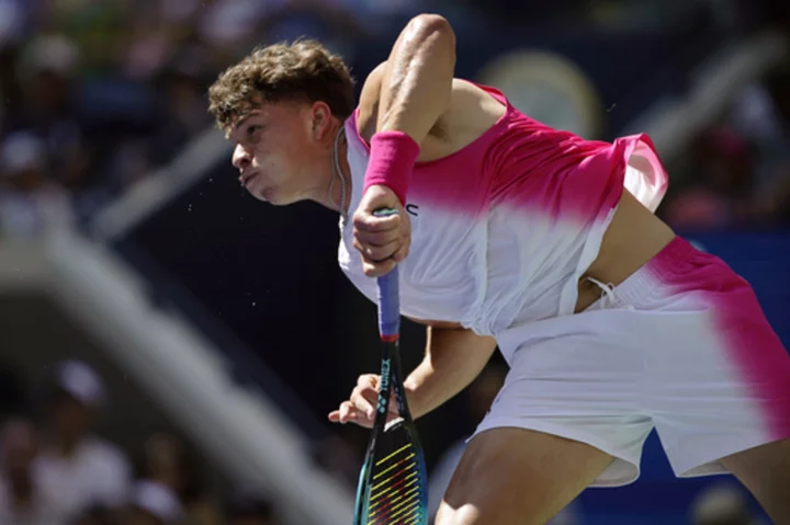 American Ben Shelton rides big serve into US Open quarterfinals