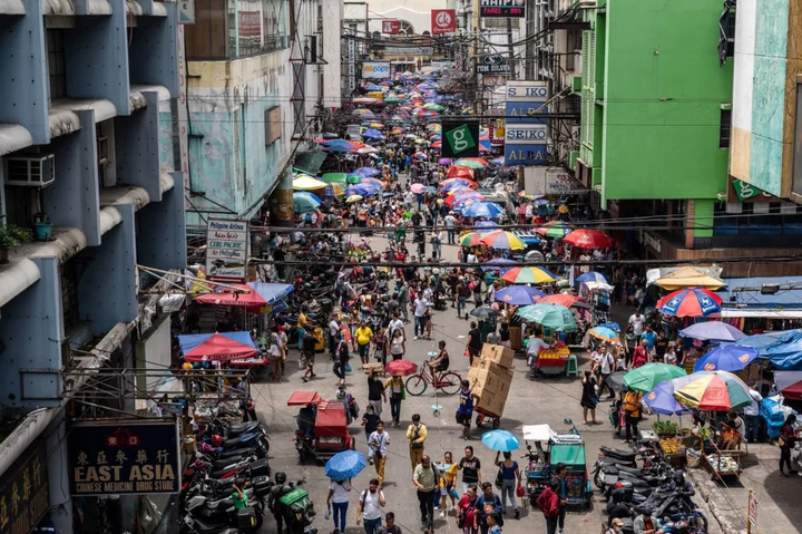 Philippines’ GDP Growth Stumbles as High Prices, Rates Bite