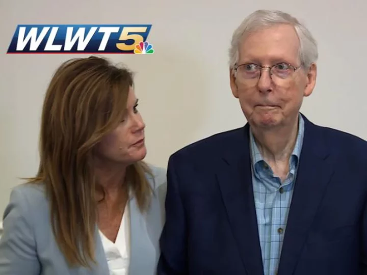 McConnell appears to freeze while speaking with reporters in Kentucky