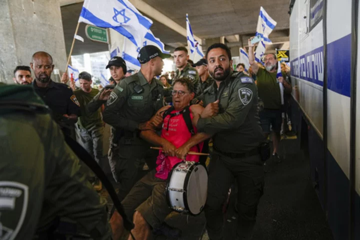 Israelis protest at international airport against judicial overhaul plan