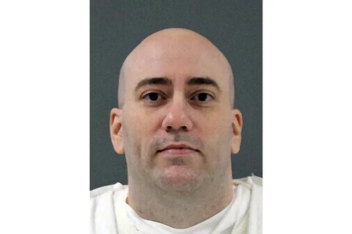 Texas prepares for inmate's execution in hopes that Supreme Court allows it to happen