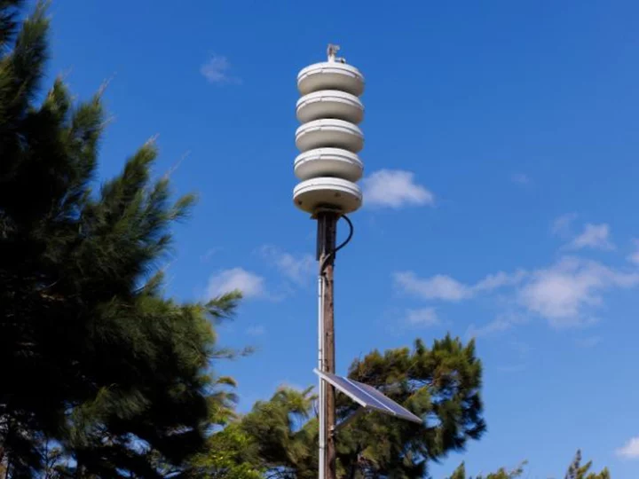 Maui's warning sirens stayed silent as wildfires approached Lahaina. Here's what we know