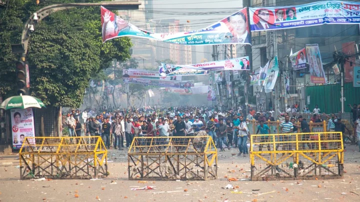 Bangladesh: Political violence grips country as election looms