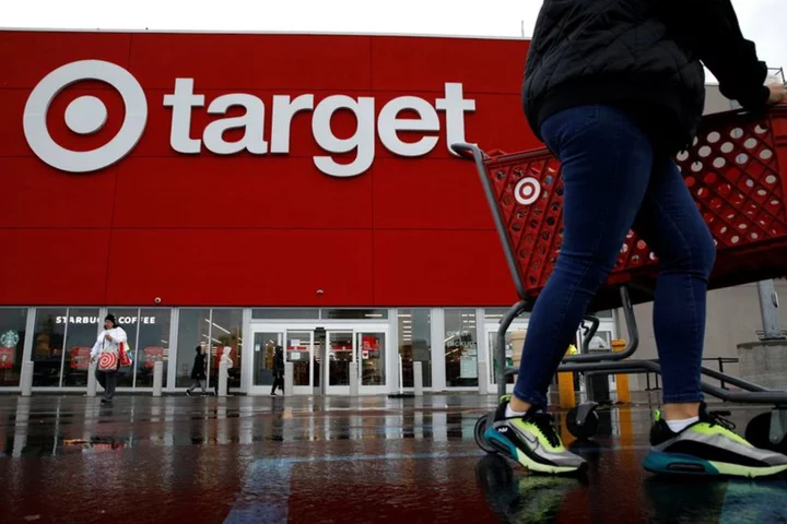 U.S. retailers shut stores as Hurricane Idalia slams Florida, Georgia