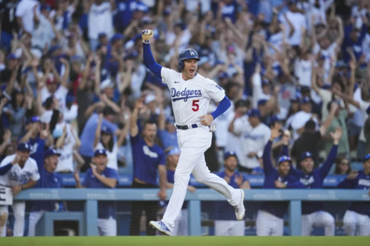 Dodgers' Freddie Freeman gets his 2,000th hit with a double vs. the Astros