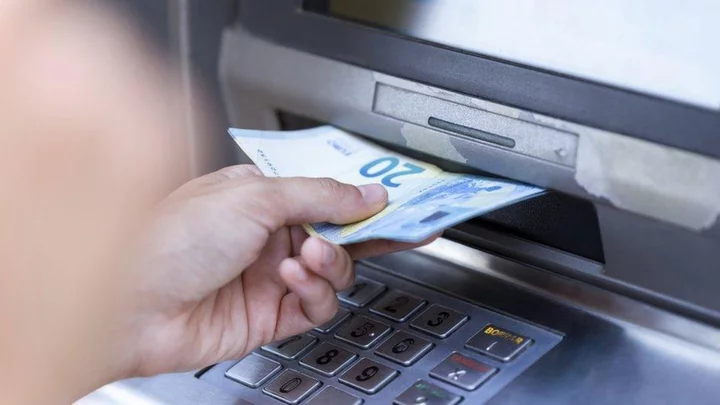 Bank glitch allowed customers to withdraw extra cash