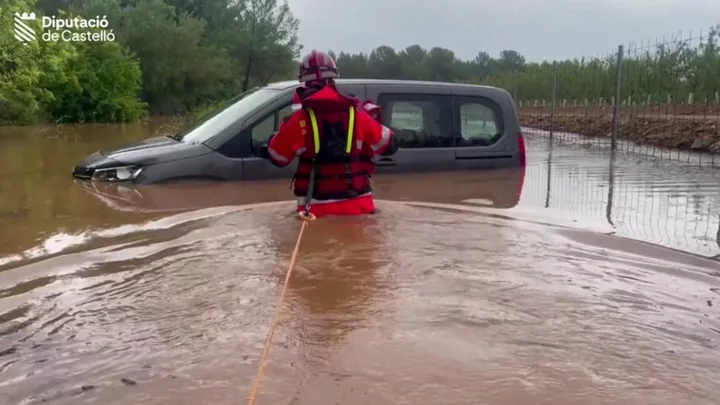 Torrential rain in Spain causes major flooding